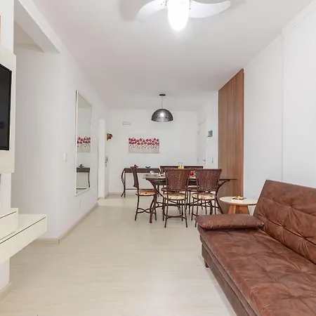 Excelente Apartamento a 2 minutos da Praia de Bombas-2